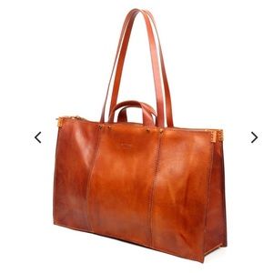 Old Trend Sandstorm Leather Tote